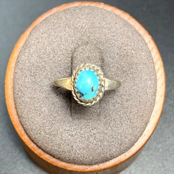 VTG Sterling Silver 925 Turquoise Bezel Set Rope Border Statement Ring Size 3.75 - Picture 1 of 10